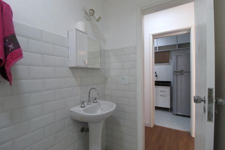 Banheiro de apartamento para alugar com 1 quarto, 37m² em Indianópolis, São Paulo