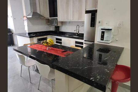 Casa à venda com 151m², 3 quartos e 3 vagas Casa à venda com 151m², 3 quartos e 3 vagasFoto 07