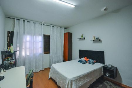 Quarto 1 de casa à venda com 3 quartos, 300m² em Vila Represa, São Paulo