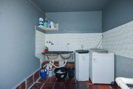 Casa à venda com 300m², 3 quartos e 3 vagasÁrea de Serviço