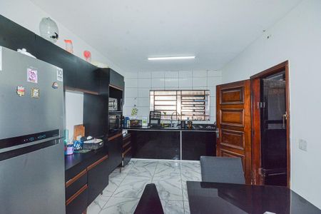 Casa à venda com 300m², 3 quartos e 3 vagasCozinha