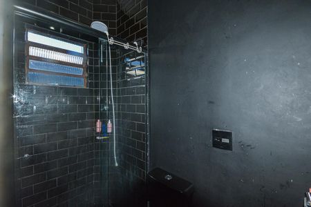 Casa à venda com 300m², 3 quartos e 3 vagasBanheiro 2