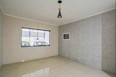 Casa à venda com 228m², 3 quartos e 2 vagasSala