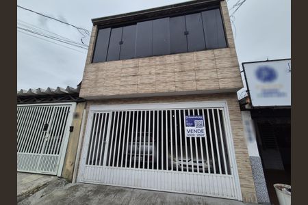 Casa à venda com 228m², 3 quartos e 2 vagasFachada