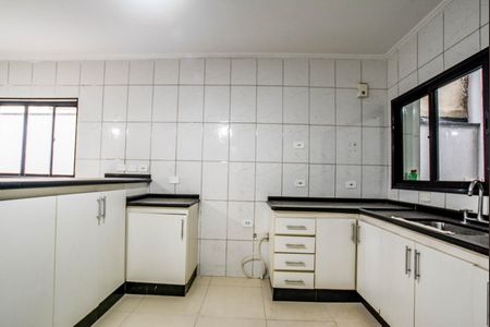 Casa à venda com 228m², 3 quartos e 2 vagasCozinha