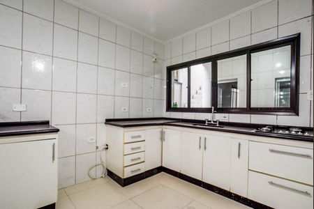 Casa à venda com 228m², 3 quartos e 2 vagasCozinha