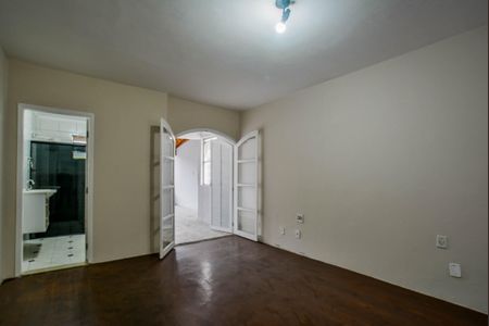 Casa à venda com 228m², 3 quartos e 2 vagasQuarto Suíte