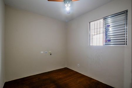 Casa à venda com 228m², 3 quartos e 2 vagasQuarto 2