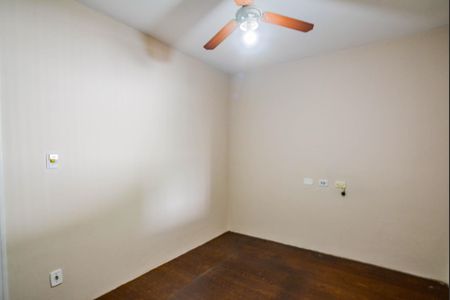 Casa à venda com 228m², 3 quartos e 2 vagasQuarto 2