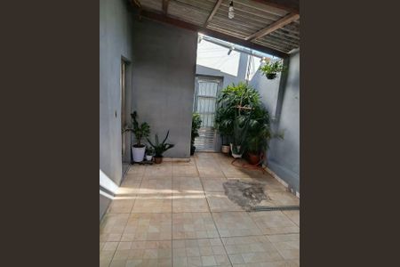 Foto 02 de casa à venda com 2 quartos, 117m² em Jardim das Bandeiras, Campinas