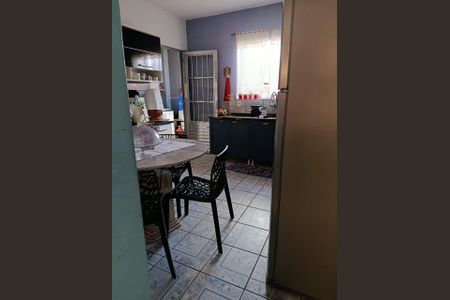 Foto 04 de casa à venda com 2 quartos, 117m² em Jardim das Bandeiras, Campinas