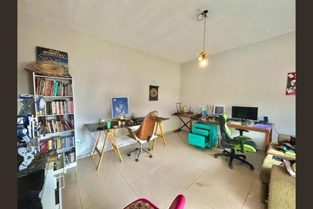 Casa para alugar com 275m², 5 quartos e 2 vagas