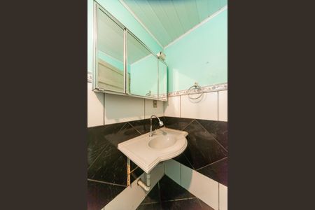 Banheiro de casa para alugar com 2 quartos, 55m² em Planalto, Viamão