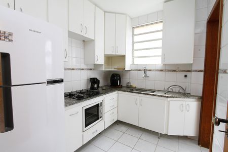 Apartamento para alugar com 85m², 2 quartos e 2 vagasCozinha