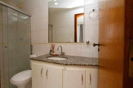 Apartamento para alugar com 85m², 2 quartos e 2 vagasBanheiro da Suíte