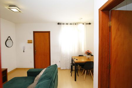 Apartamento para alugar com 85m², 2 quartos e 2 vagasSala