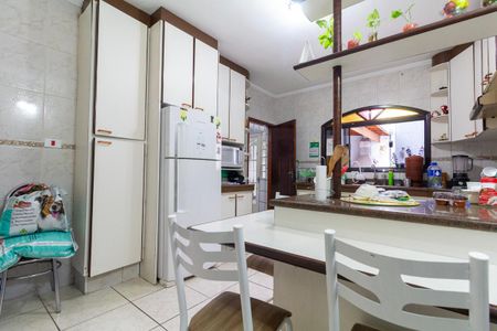 Casa à venda com 200m², 2 quartos e 2 vagasCozinha