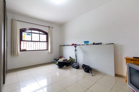 Casa à venda com 200m², 2 quartos e 2 vagasQuarto 2
