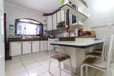 Casa à venda com 200m², 2 quartos e 2 vagasCozinha