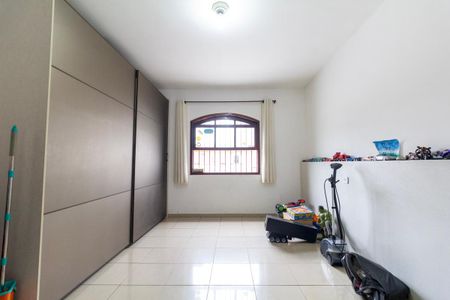 Casa à venda com 200m², 2 quartos e 2 vagasQuarto 2
