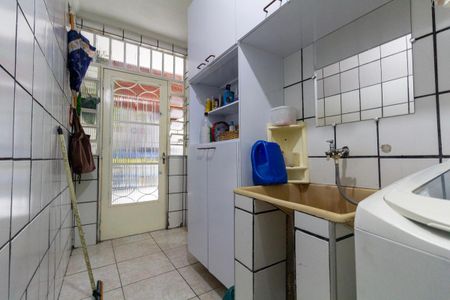 Casa à venda com 200m², 2 quartos e 2 vagasÁrea de Serviço