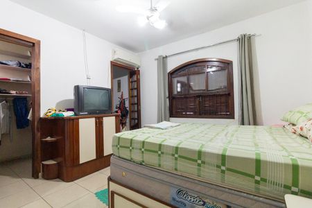 Casa à venda com 200m², 2 quartos e 2 vagasQuarto 1