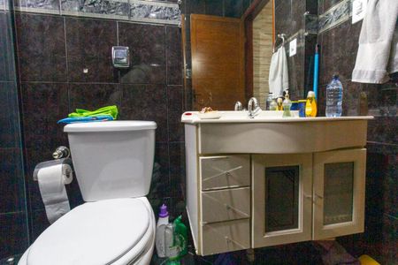 Casa à venda com 200m², 2 quartos e 2 vagasBanheiro