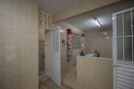 Casa para alugar com 80m², 2 quartos e 2 vagasCozinha