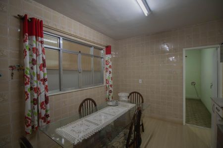 Casa para alugar com 80m², 2 quartos e 2 vagasCozinha