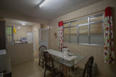 Casa para alugar com 80m², 2 quartos e 2 vagasCozinha