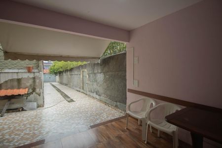 Casa para alugar com 80m², 2 quartos e 2 vagasVaranda