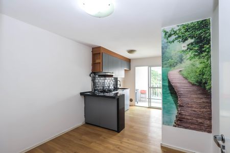 Sala e Cozinha de apartamento para alugar com 1 quarto, 35m² em Vila Monumento, São Paulo
