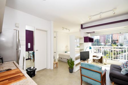 entrada de kitnet/studio para alugar com 1 quarto, 30m² em Alto de Pinheiros, São Paulo