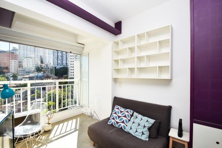Sala de kitnet/studio para alugar com 1 quarto, 30m² em Alto de Pinheiros, São Paulo