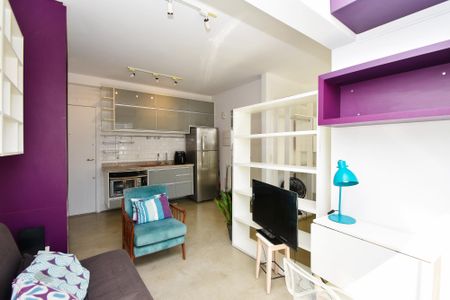 Sala de kitnet/studio para alugar com 1 quarto, 30m² em Alto de Pinheiros, São Paulo