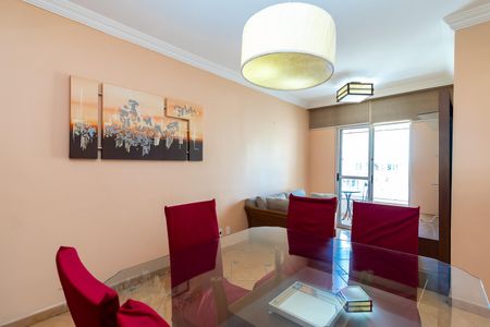 Apartamento à venda com 60m², 2 quartos e 1 vagaSala de Jantar