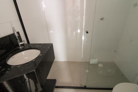 Banheiro da  de apartamento para alugar com 1 quarto, 38m² em Vila Sao Geraldo, São Paulo