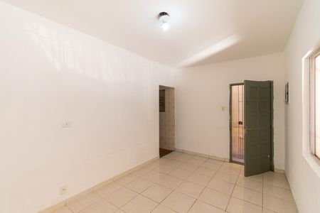 Casa à venda com 135m², 2 quartos e 2 vagasSala