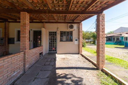 Casa de condomínio à venda com 108m², 2 quartos e 1 vagaFachada