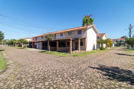 Casa de condomínio à venda com 108m², 2 quartos e 1 vagaFachada