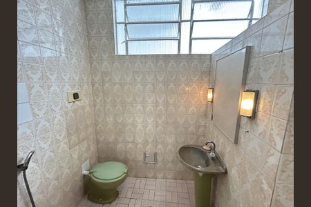 Casa para alugar com 133m², 3 quartos e 2 vagasBanheiro 1