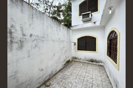 Casa para alugar com 133m², 3 quartos e 2 vagasQuintal