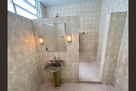 Casa para alugar com 133m², 3 quartos e 2 vagasBanheiro 1