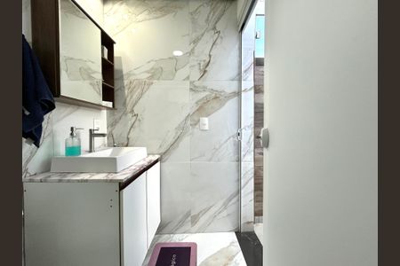 Casa para alugar com 100m², 2 quartos e 1 vagaBanheiro 2