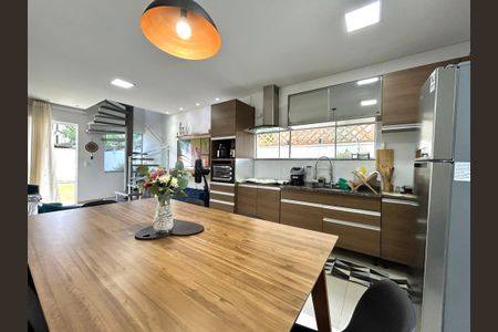 Casa para alugar com 100m², 2 quartos e 1 vagaCozinha 