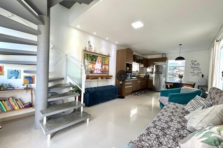 Sala  de casa para alugar com 2 quartos, 100m² em Campeche Central, Florianópolis