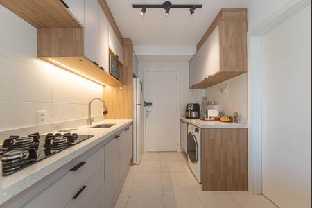 Sala - Cozinha Integrada de apartamento para alugar com 1 quarto, 28m² em Jardim Caravelas, São Paulo