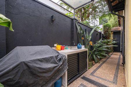 Casa para alugar com 240m², 3 quartos e 1 vaga Casa para alugar com 240m², 3 quartos e 1 vagaQuintal