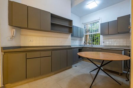 Casa para alugar com 240m², 3 quartos e 1 vaga Casa para alugar com 240m², 3 quartos e 1 vagaCozinha