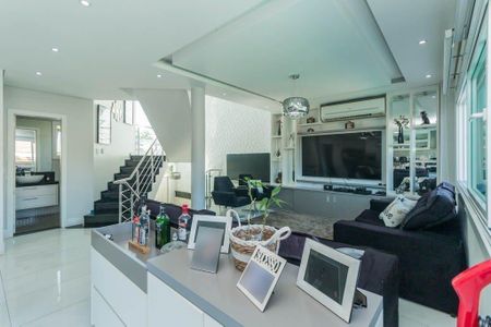 Sala de casa para alugar com 4 quartos, 362m² em Jardim Dona Leopoldina, Porto Alegre